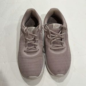 Nike Womens Tanjun Pink Running Shoes Sneakers Size 9.5